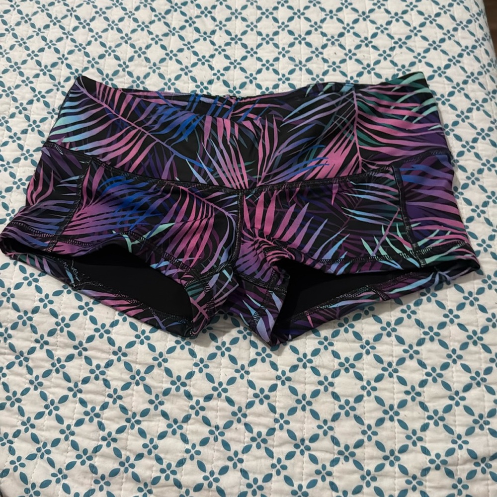 FLEO shorts never used